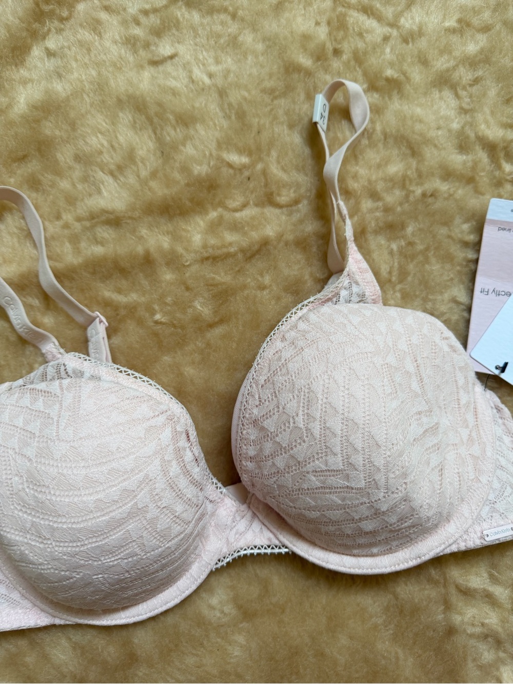 Calvin Klein
Sheer Marquisette Lace Lightly Lined
Demi Bra 34D